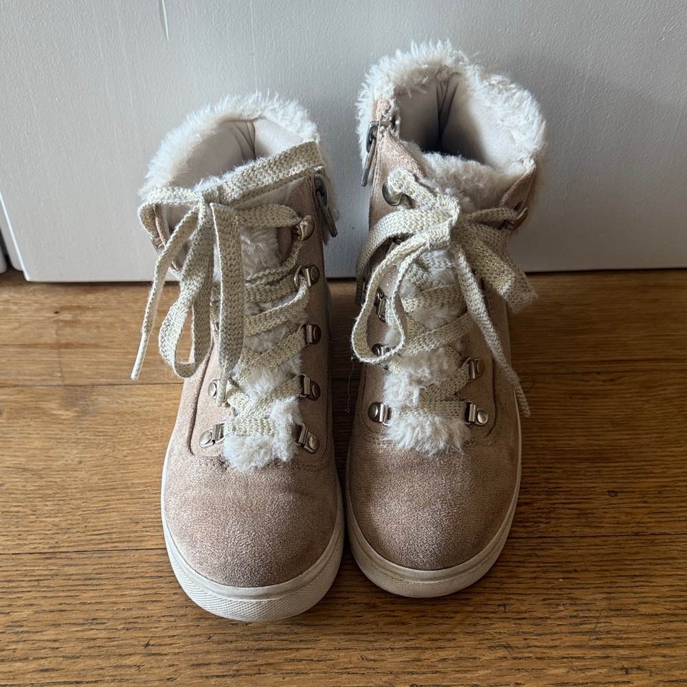 Cozy Kids' Tan Boots with Faux Fur
